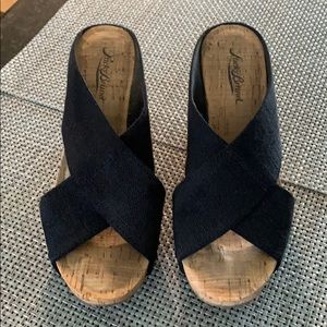 Black Lucky Brand Sandal w/ cork sole size 7M